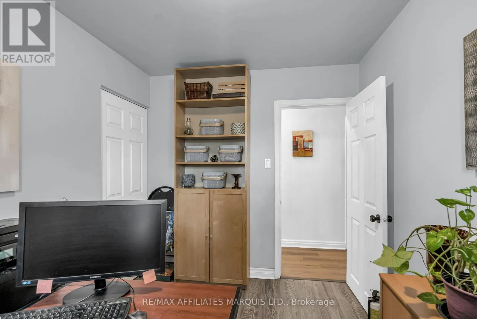 21 CRESCENT VIEW DRIVE