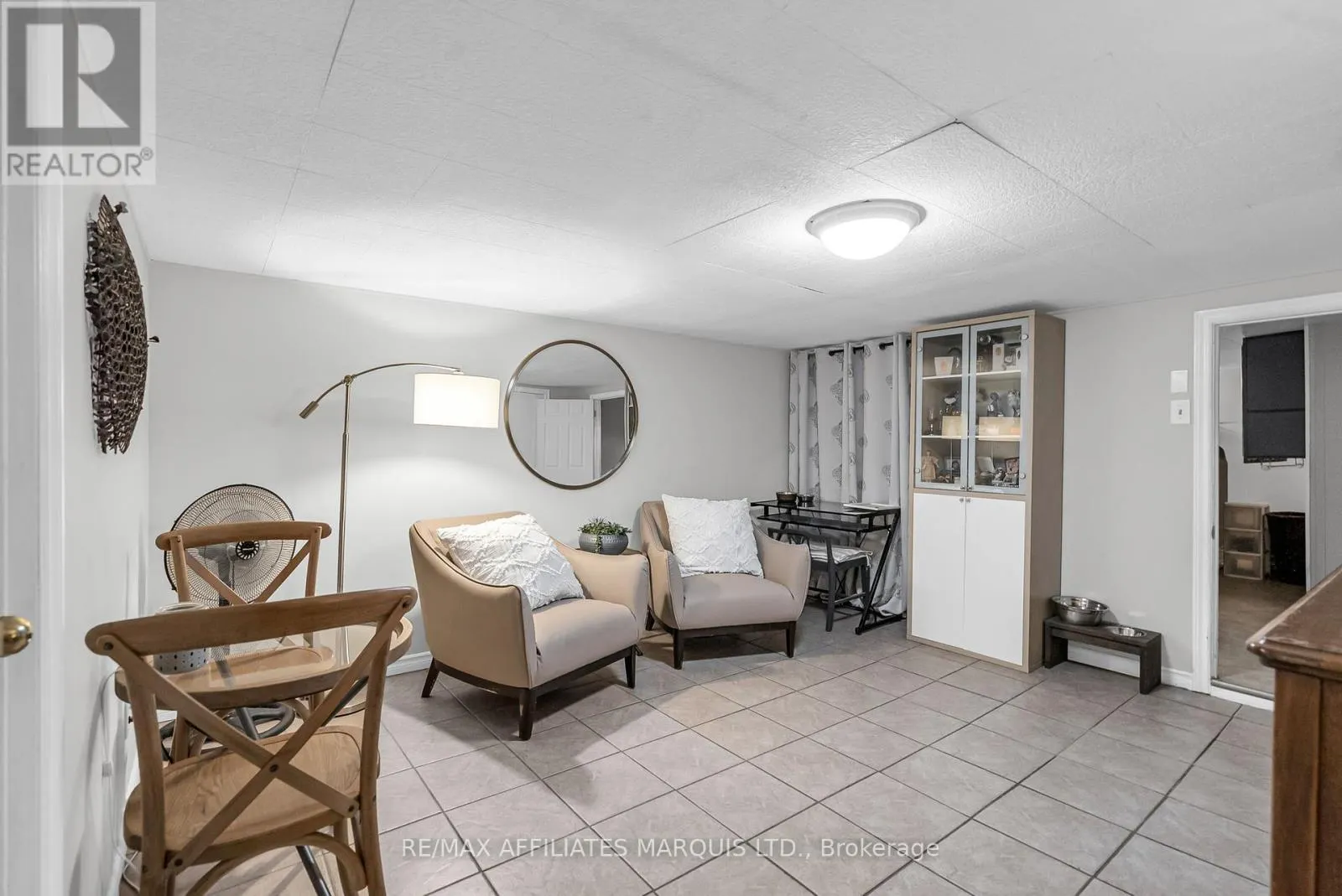 21 CRESCENT VIEW DRIVE