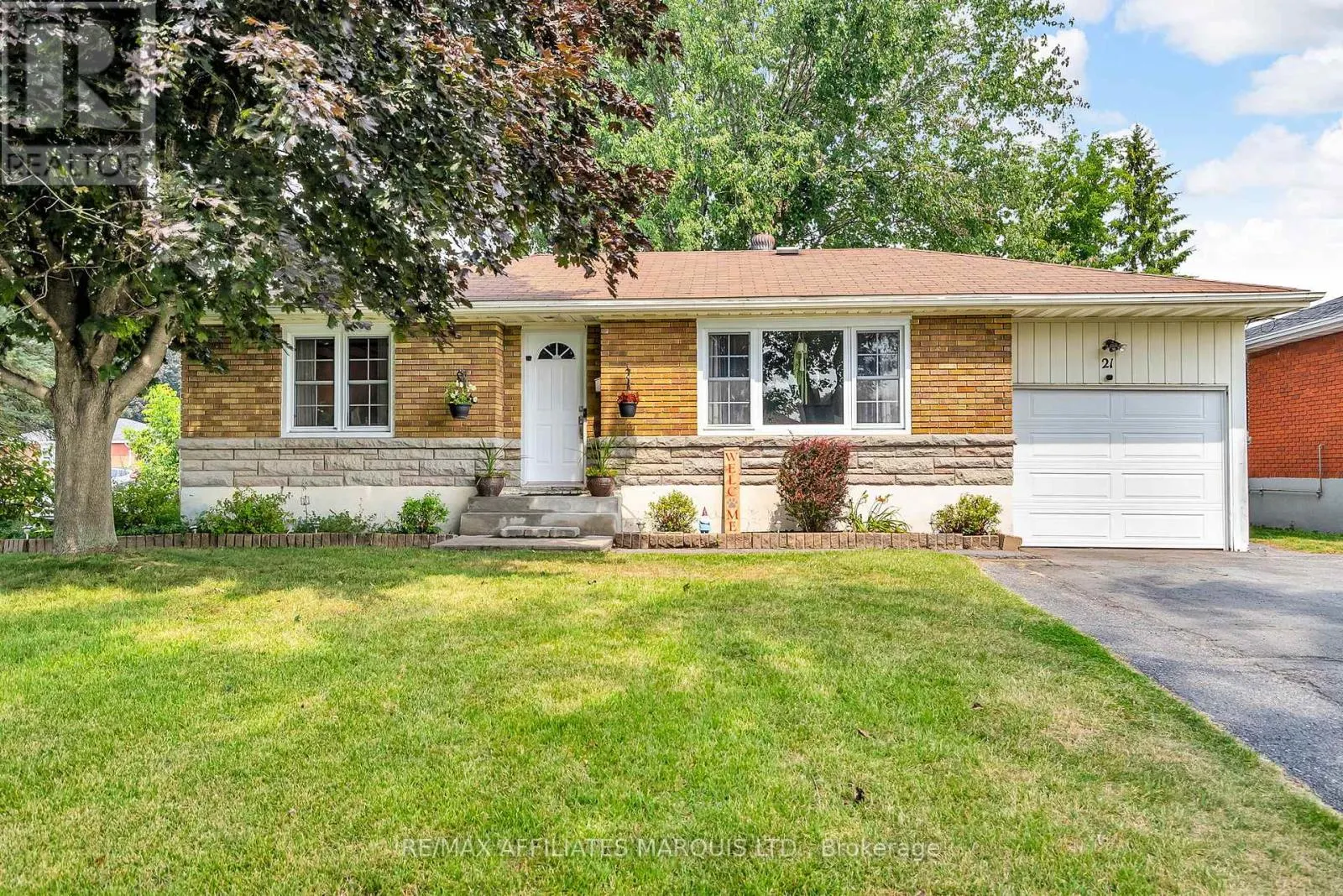 21 CRESCENT VIEW DRIVE