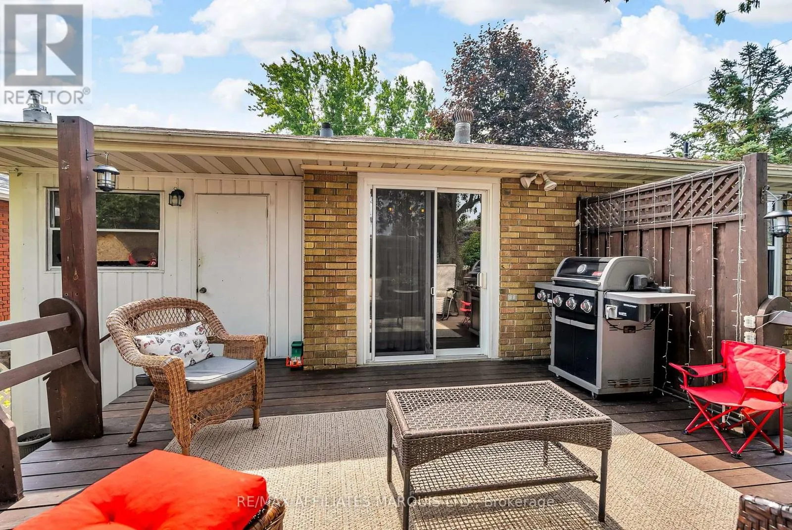 21 CRESCENT VIEW DRIVE