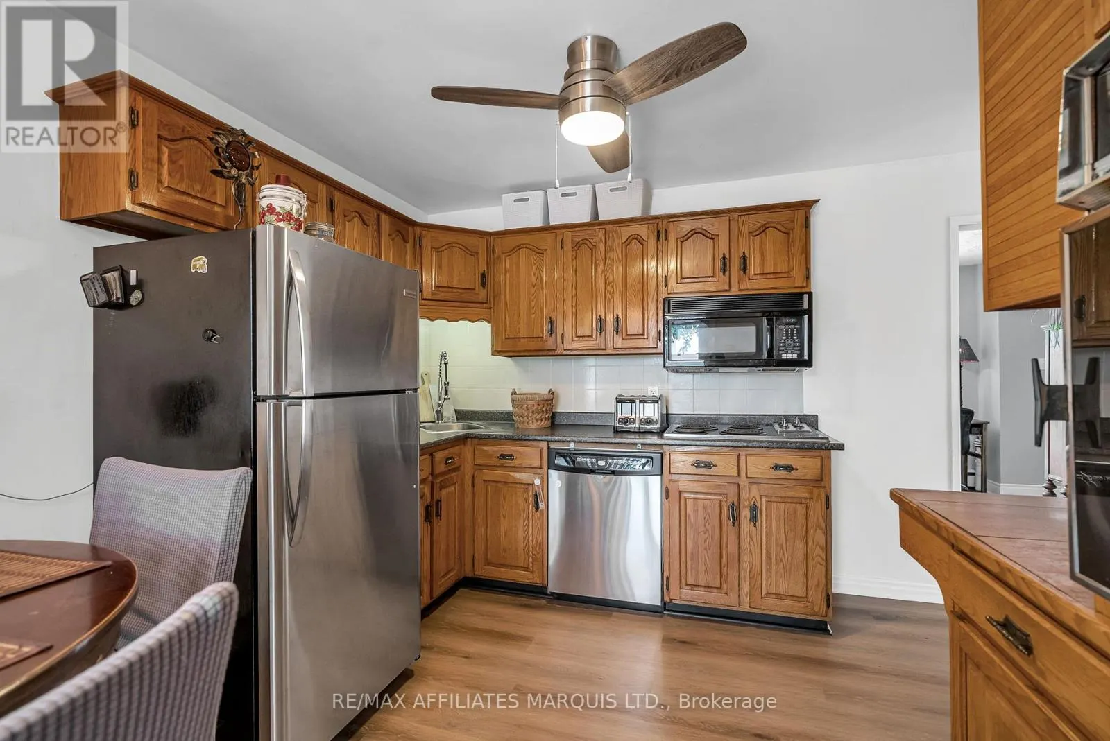 21 CRESCENT VIEW DRIVE