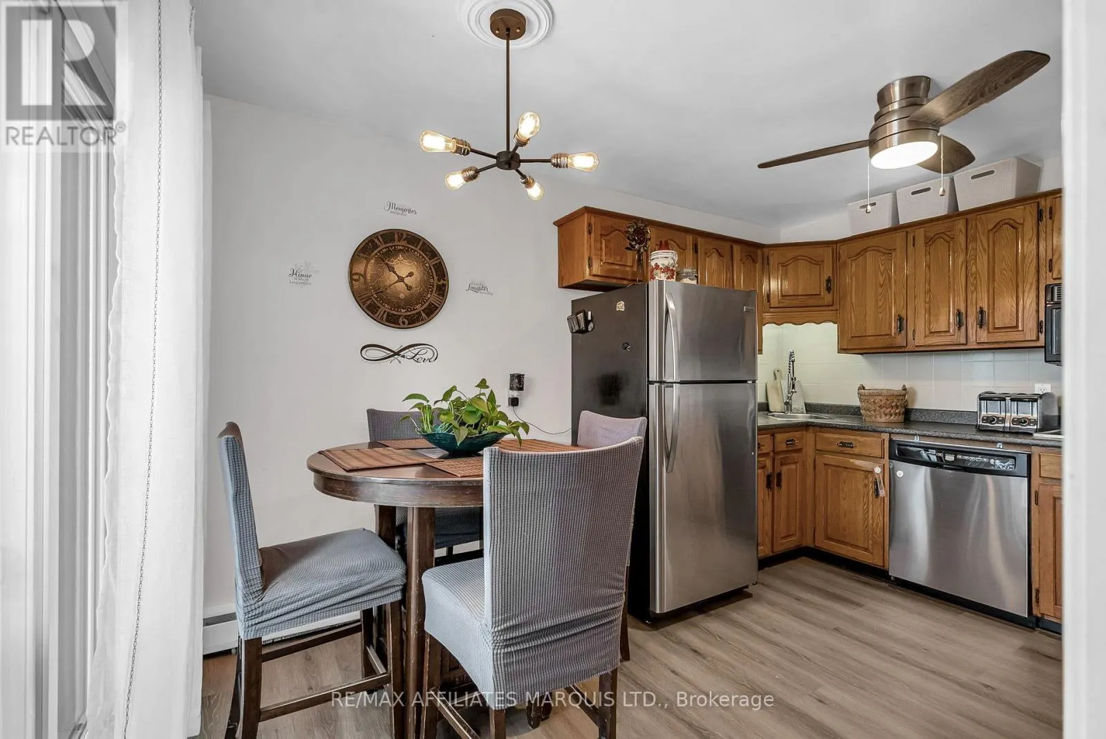 21 CRESCENT VIEW DRIVE