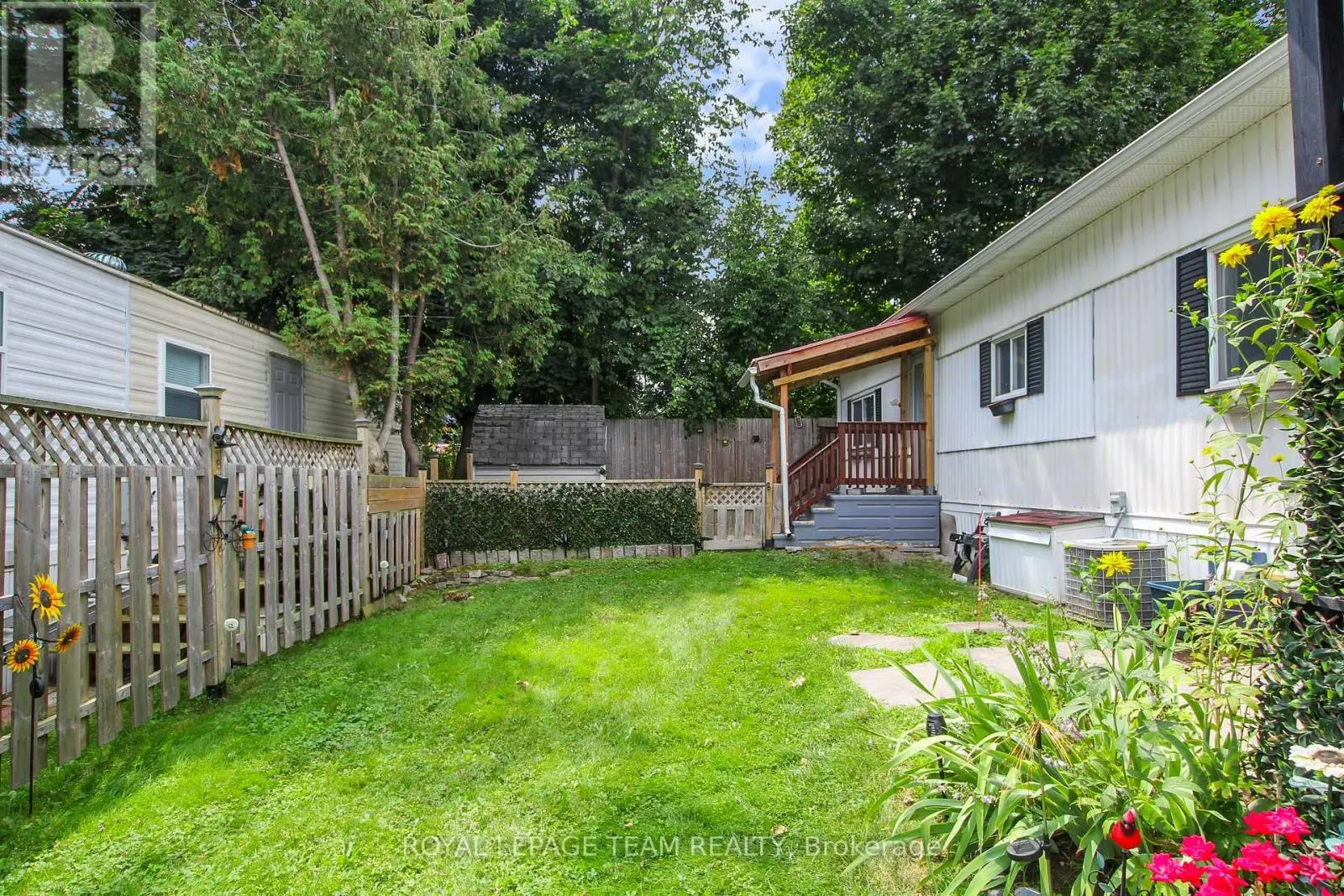 7 ROWAN ROAD