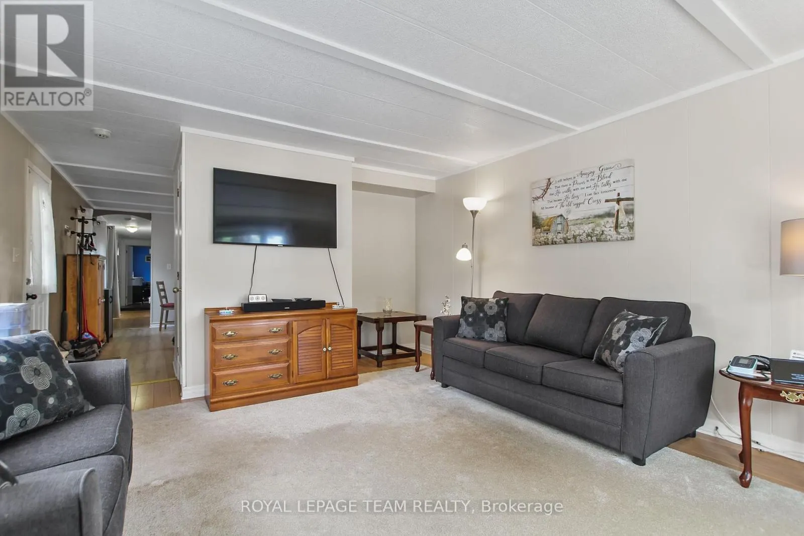 7 ROWAN ROAD