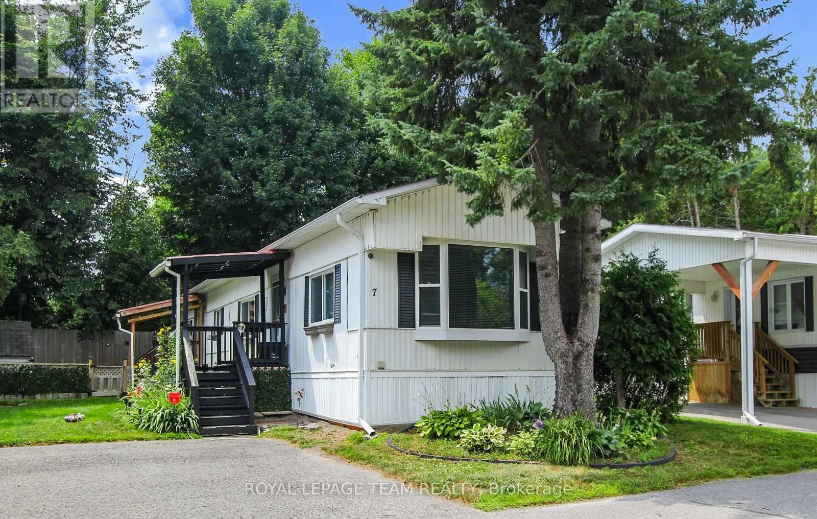 7 ROWAN ROAD