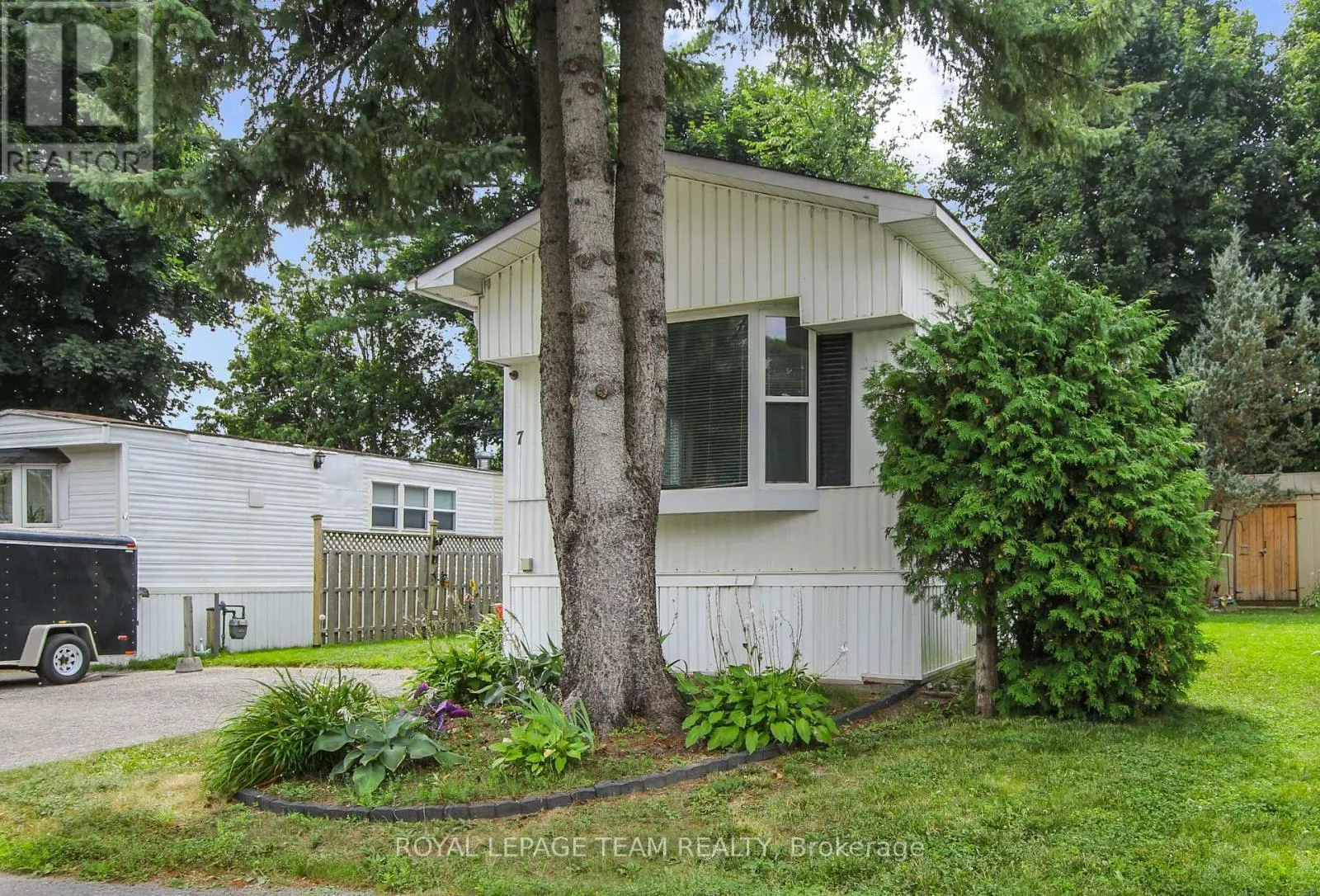 7 ROWAN ROAD