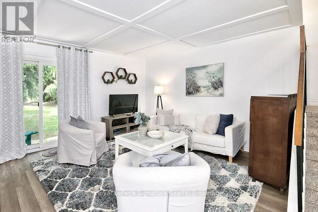 81 - 127 ALFRED STREET W, #81