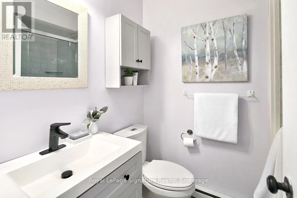 81 - 127 ALFRED STREET W, #81