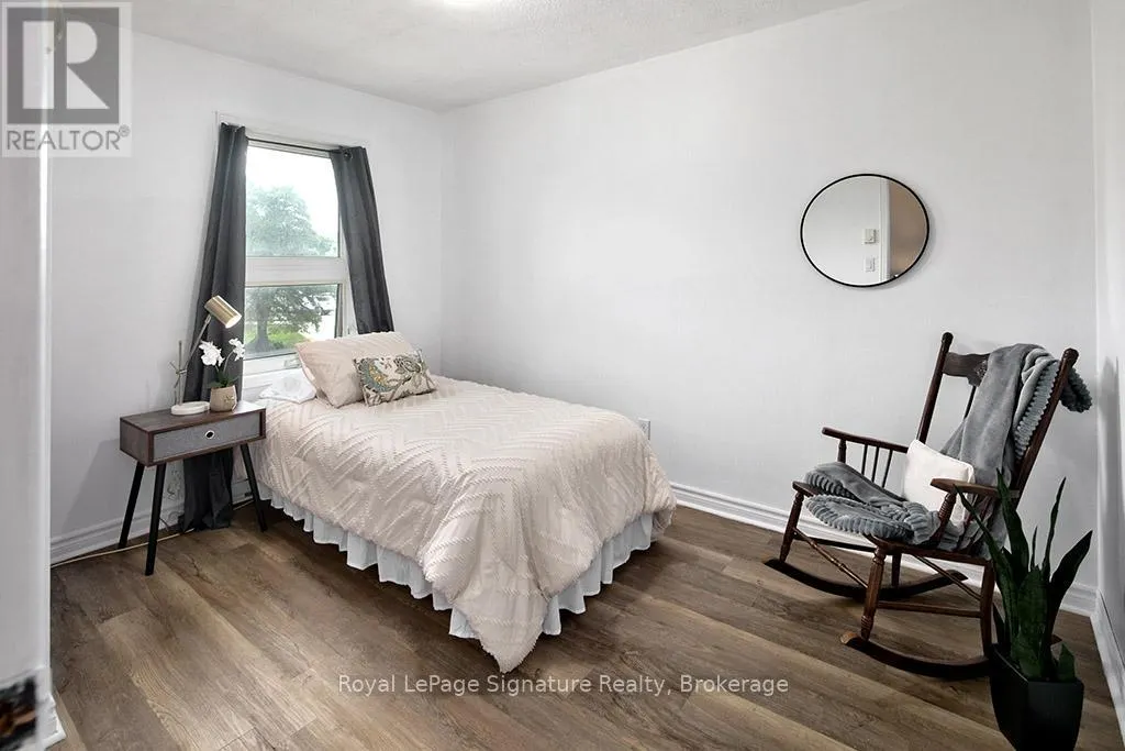 81 - 127 ALFRED STREET W, #81