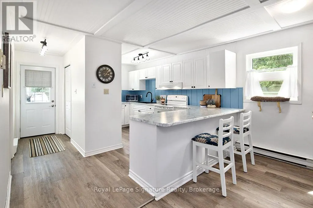 81 - 127 ALFRED STREET W, #81