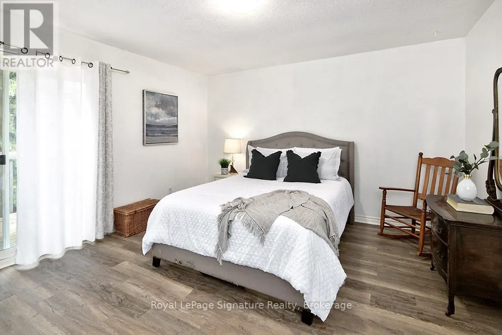 81 - 127 ALFRED STREET W, #81