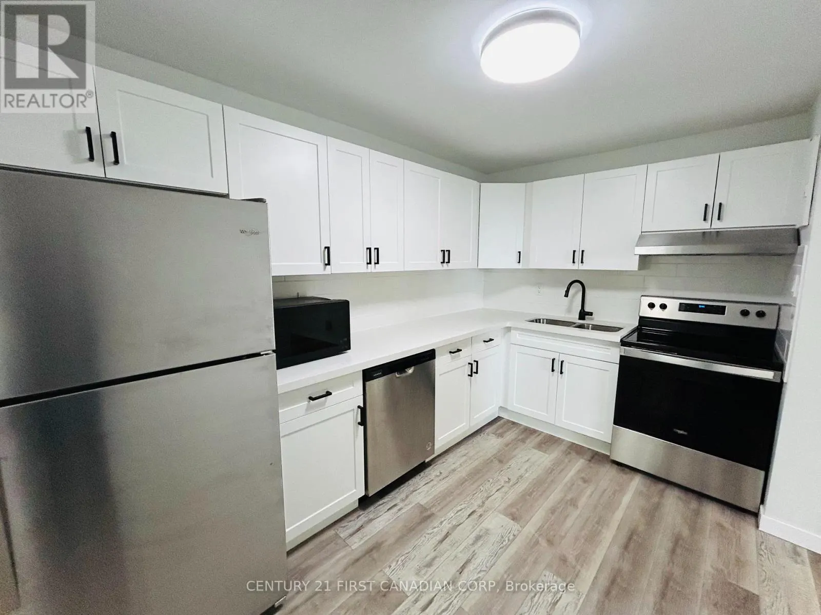 802 - 573 MORNINGTON AVENUE, #802