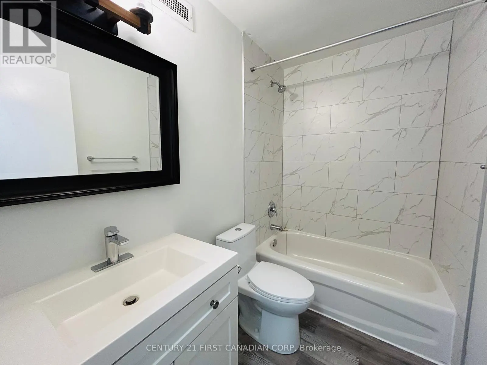 802 - 573 MORNINGTON AVENUE, #802