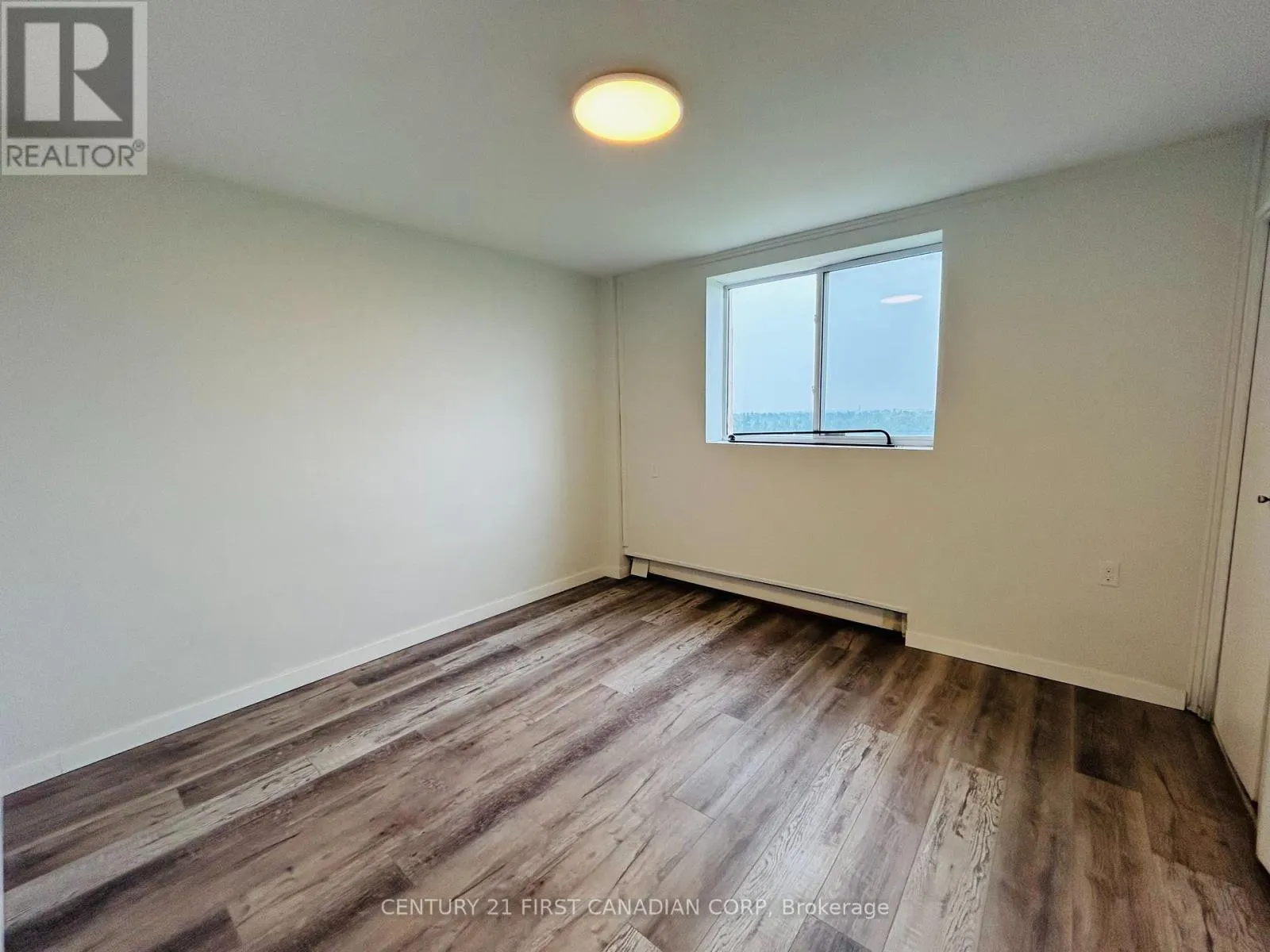 802 - 573 MORNINGTON AVENUE, #802