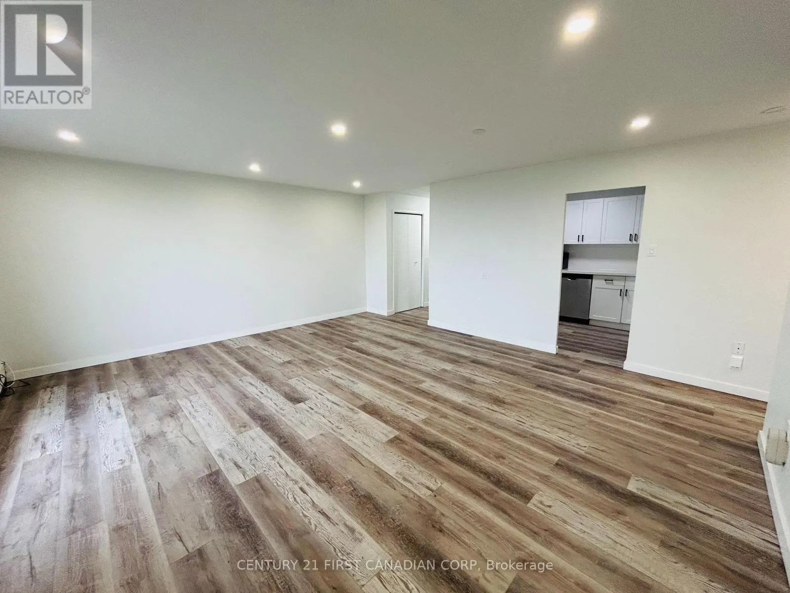 802 - 573 MORNINGTON AVENUE, #802