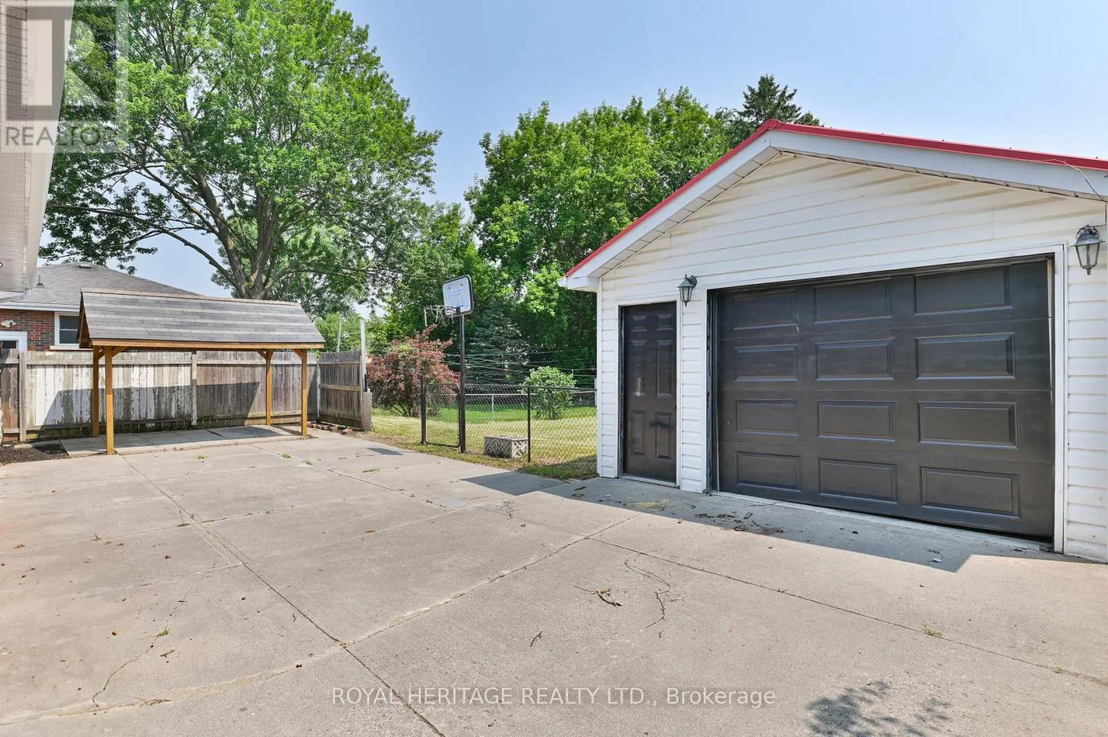 285 HERCHIMER AVENUE
