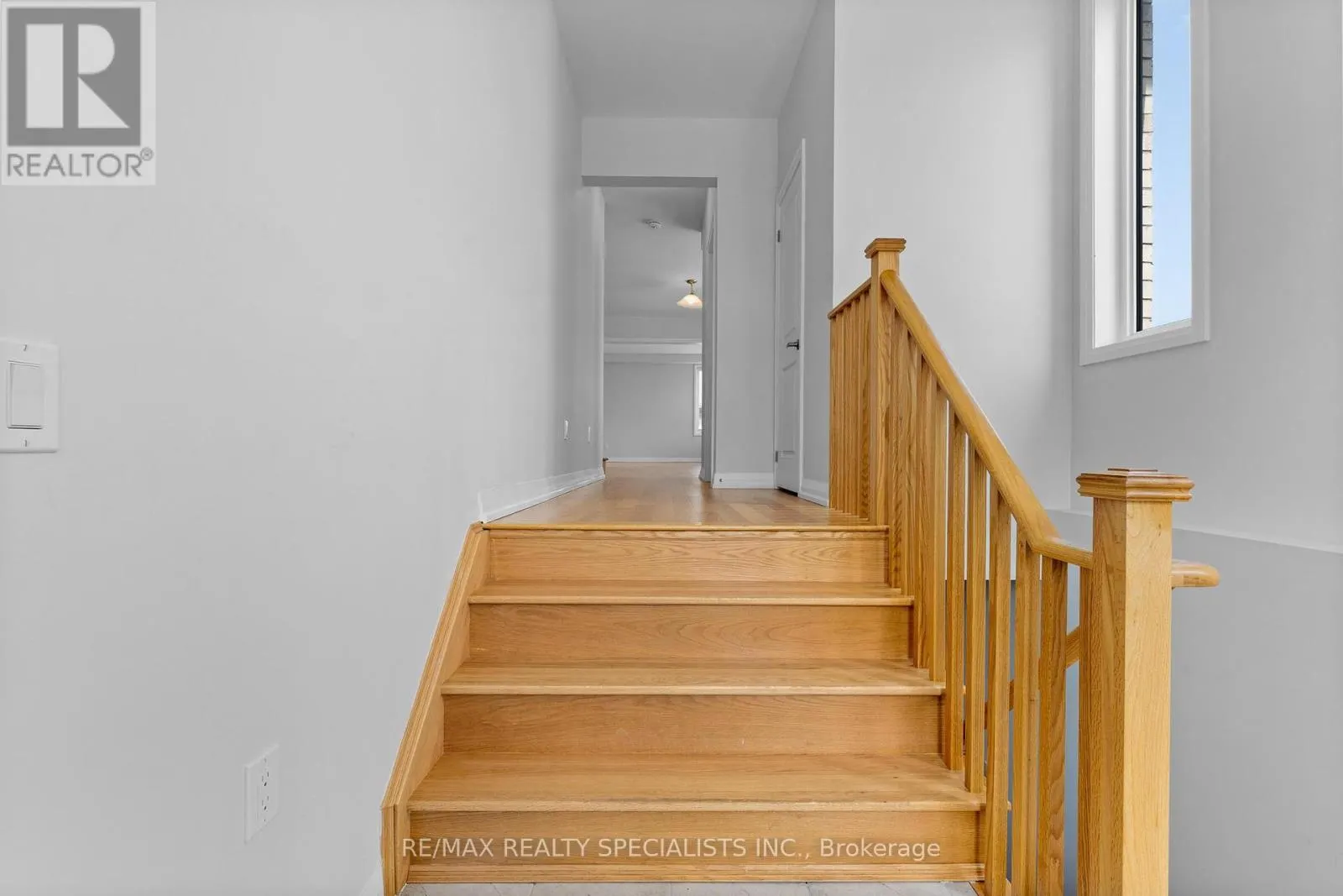 1407 UPPER THAMES DRIVE
