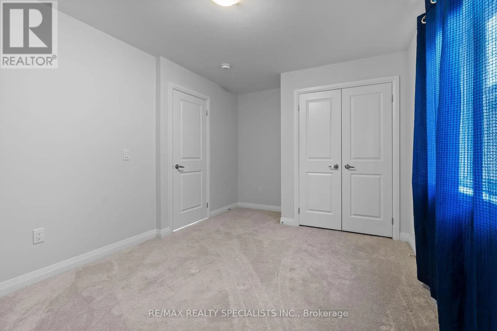 1407 UPPER THAMES DRIVE