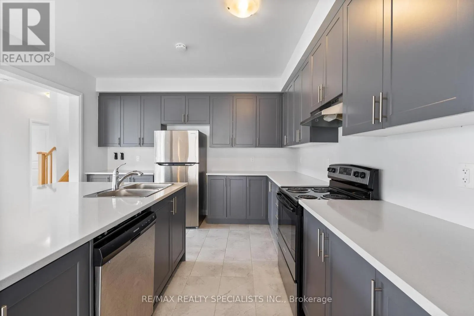 1407 UPPER THAMES DRIVE