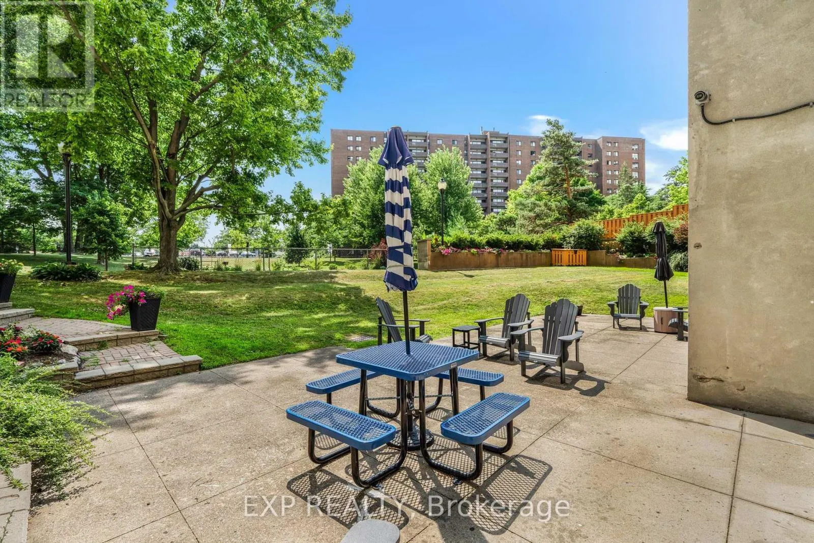 1501 - 1081 AMBLESIDE DRIVE