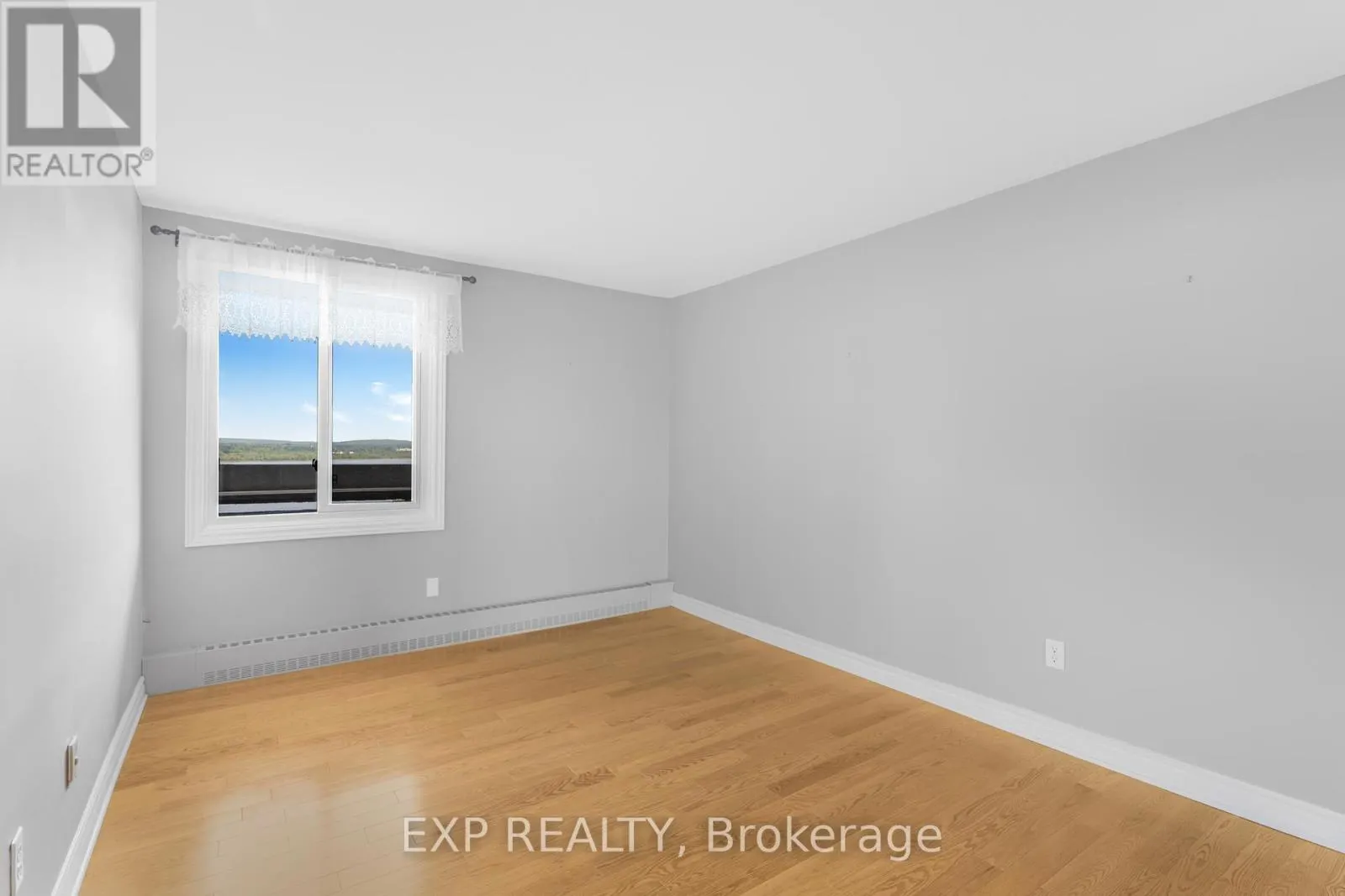 1501 - 1081 AMBLESIDE DRIVE