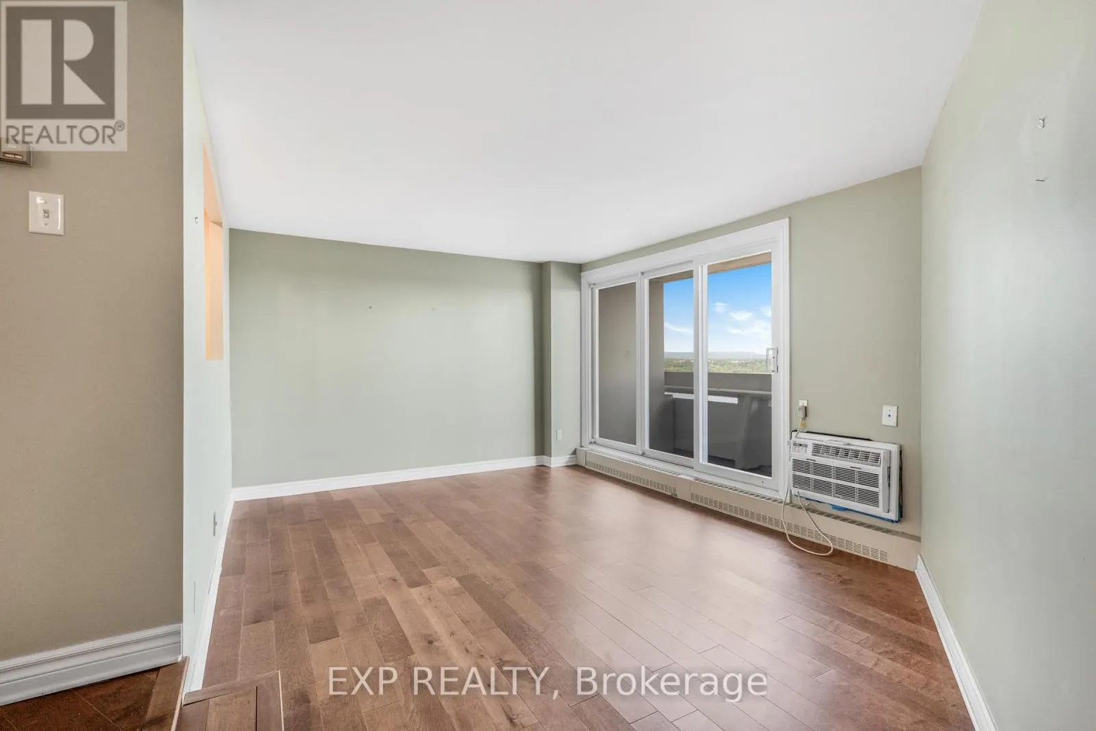 1501 - 1081 AMBLESIDE DRIVE