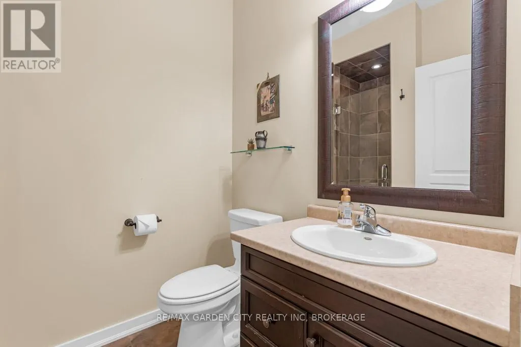 20 - 2880 KING STREET, #20