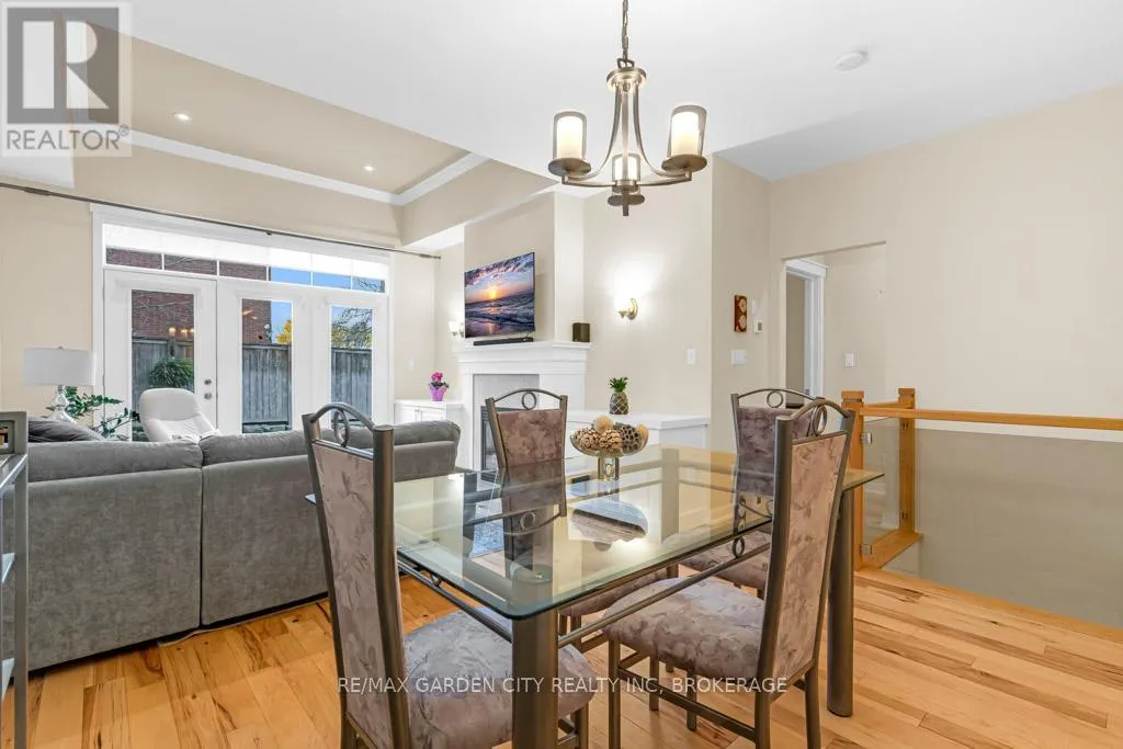 20 - 2880 KING STREET, #20