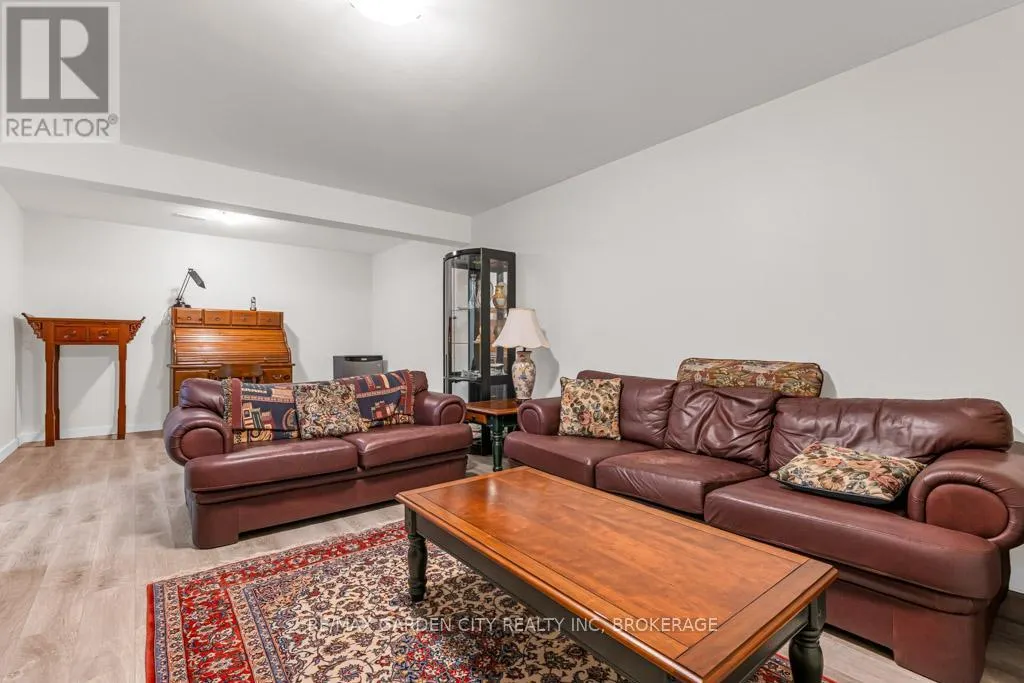 20 - 2880 KING STREET, #20