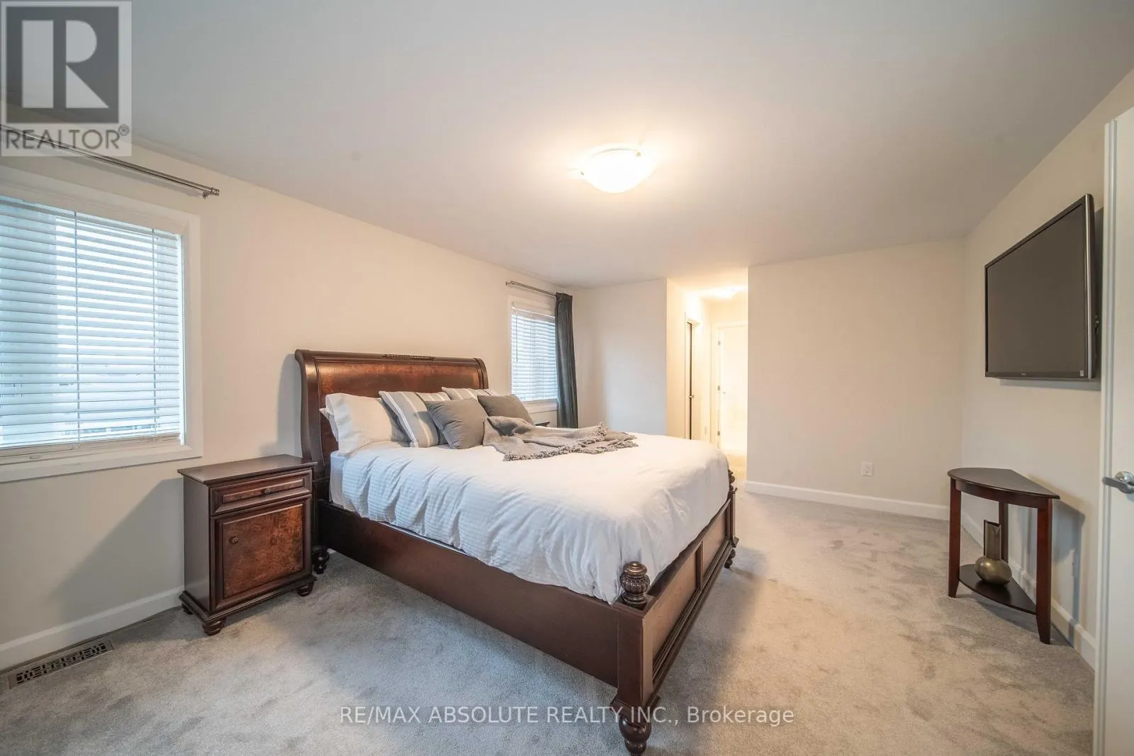 668 PARKVIEW TERRACE