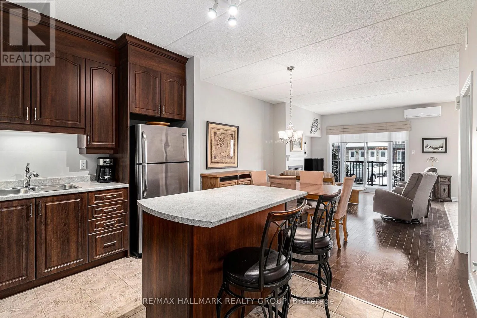 404 - 201 ELIOT DRIVE