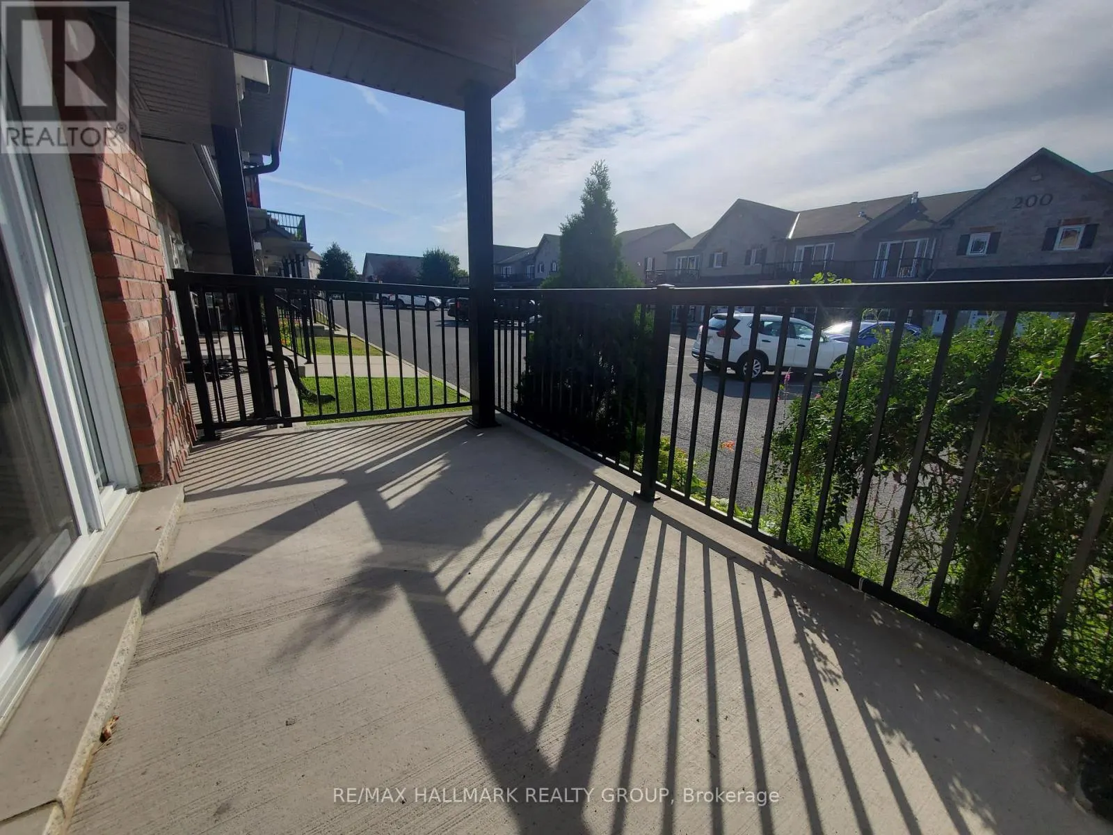 404 - 201 ELIOT DRIVE