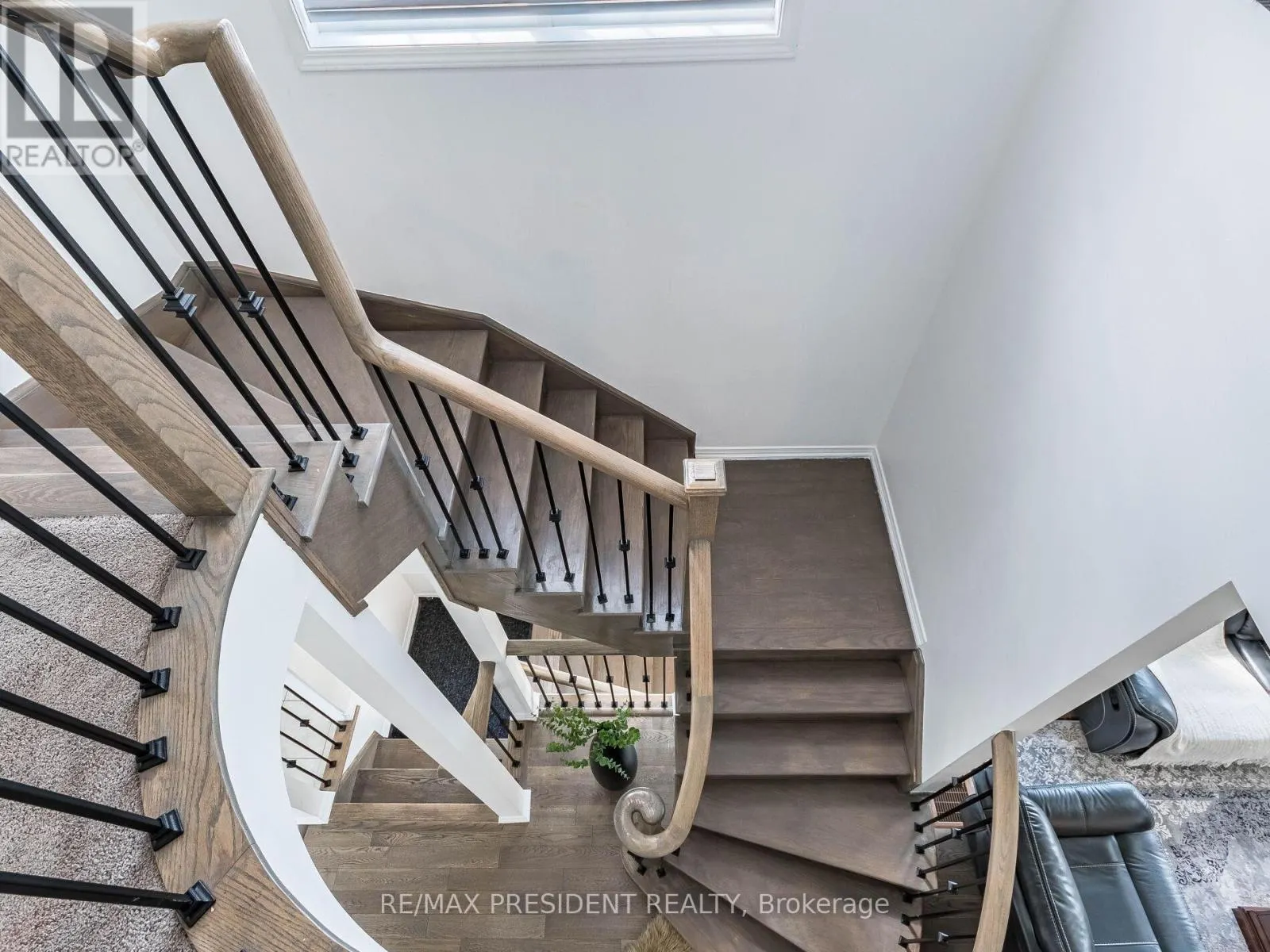 161 MUNRO CIRCLE E