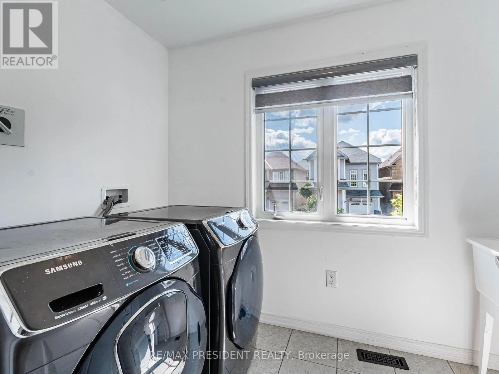 161 MUNRO CIRCLE E