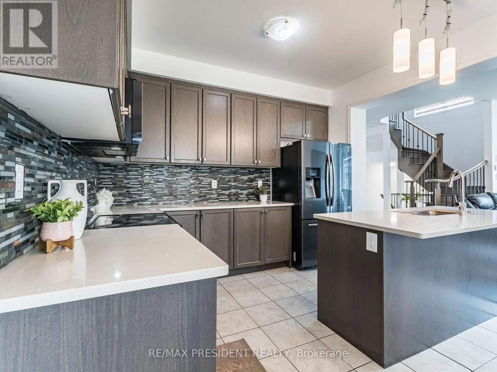 161 MUNRO CIRCLE E