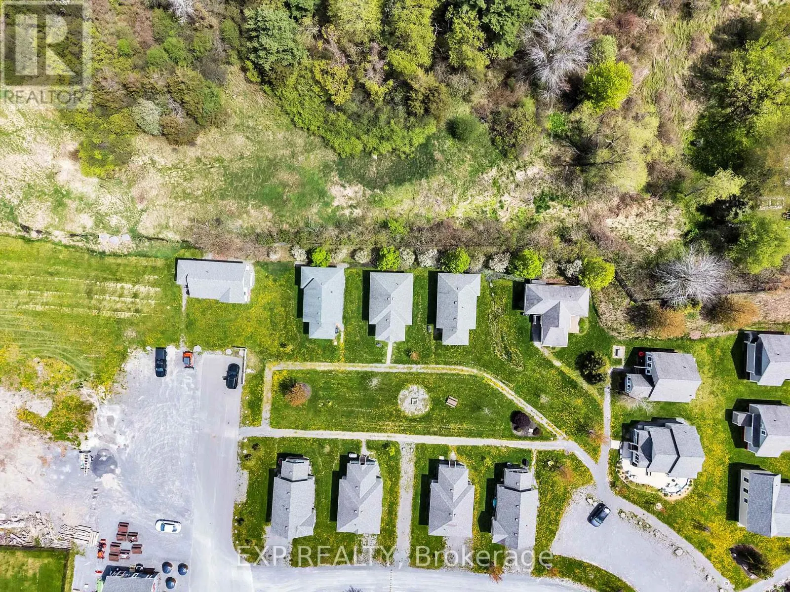 48 MEADOWVIEW LANE