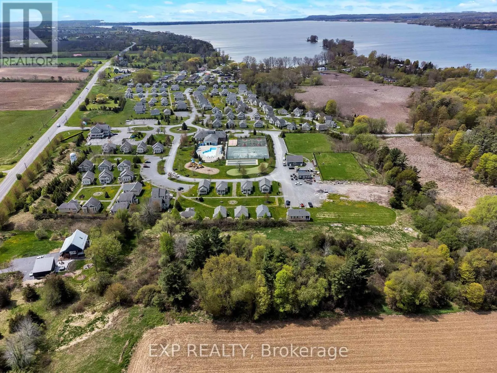 48 MEADOWVIEW LANE