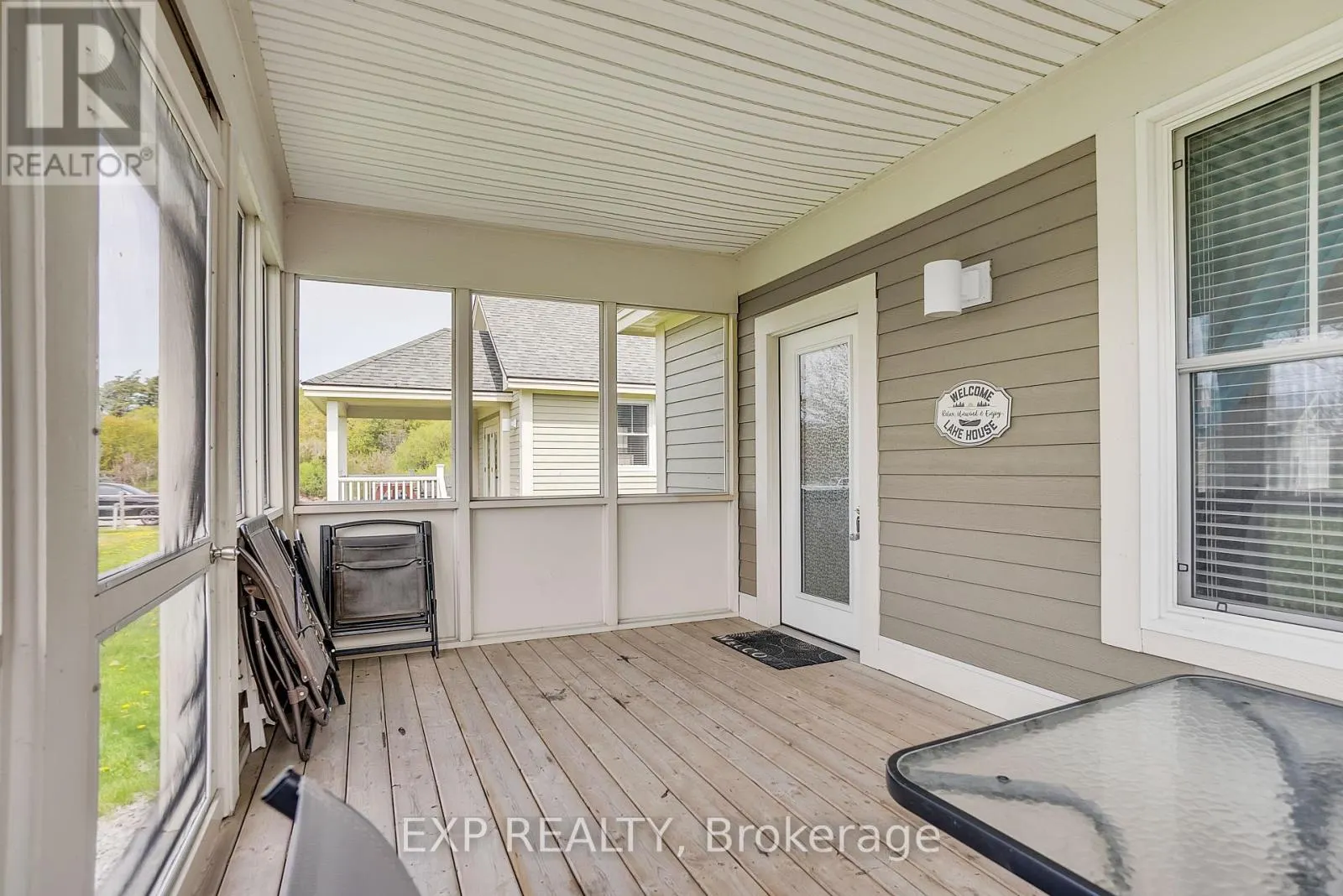 48 MEADOWVIEW LANE