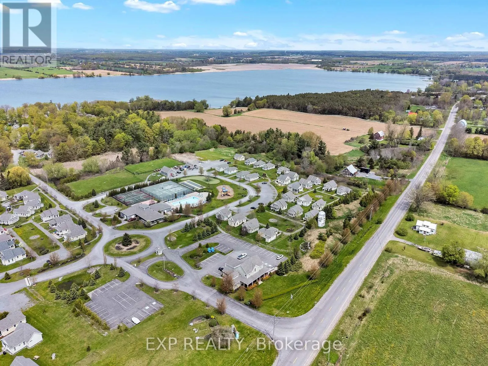 48 MEADOWVIEW LANE