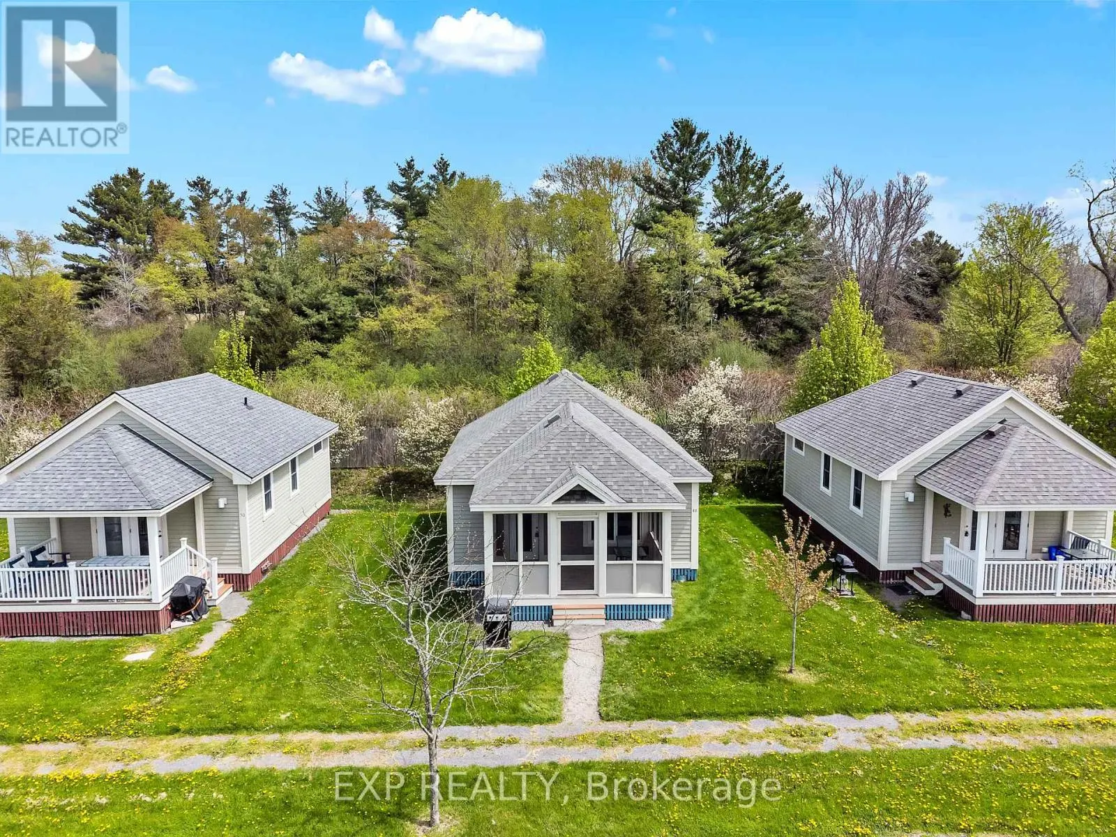 48 MEADOWVIEW LANE