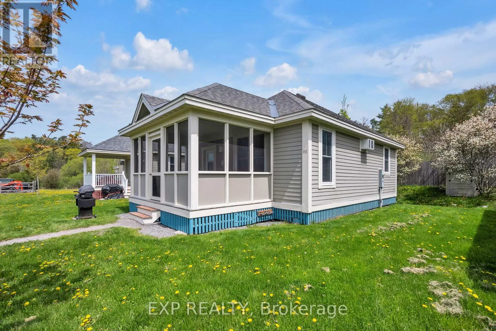 48 MEADOWVIEW LANE