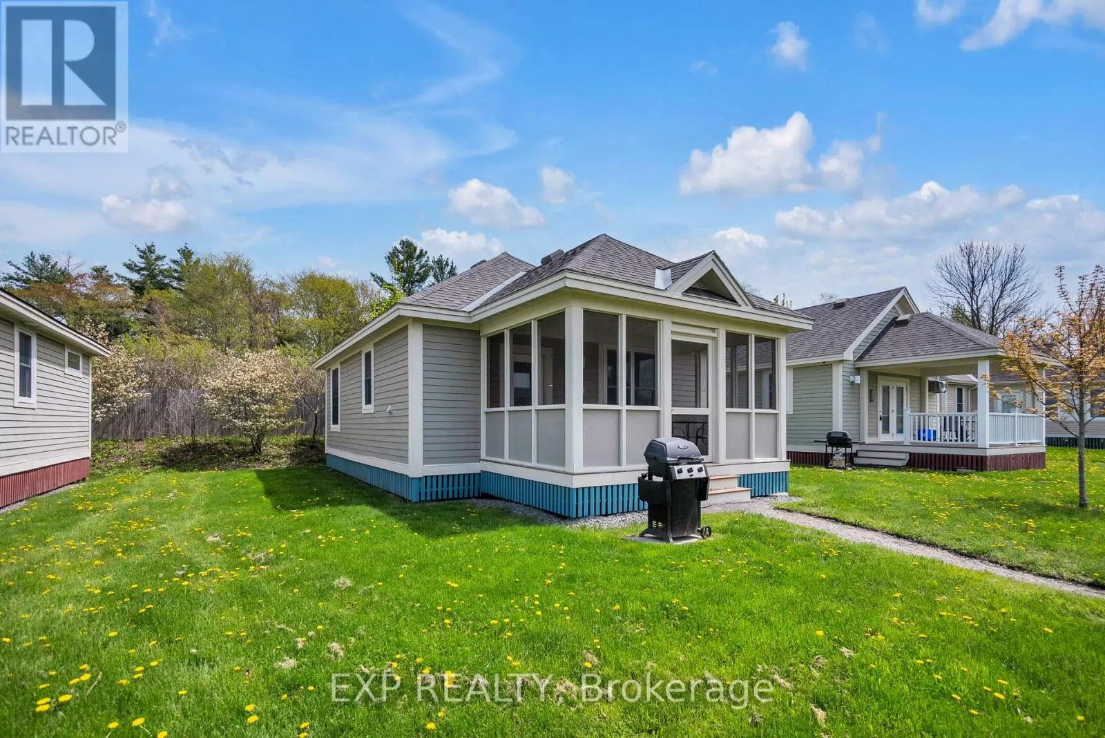 48 MEADOWVIEW LANE