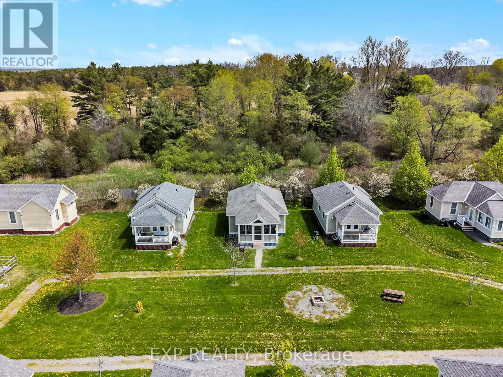48 MEADOWVIEW LANE
