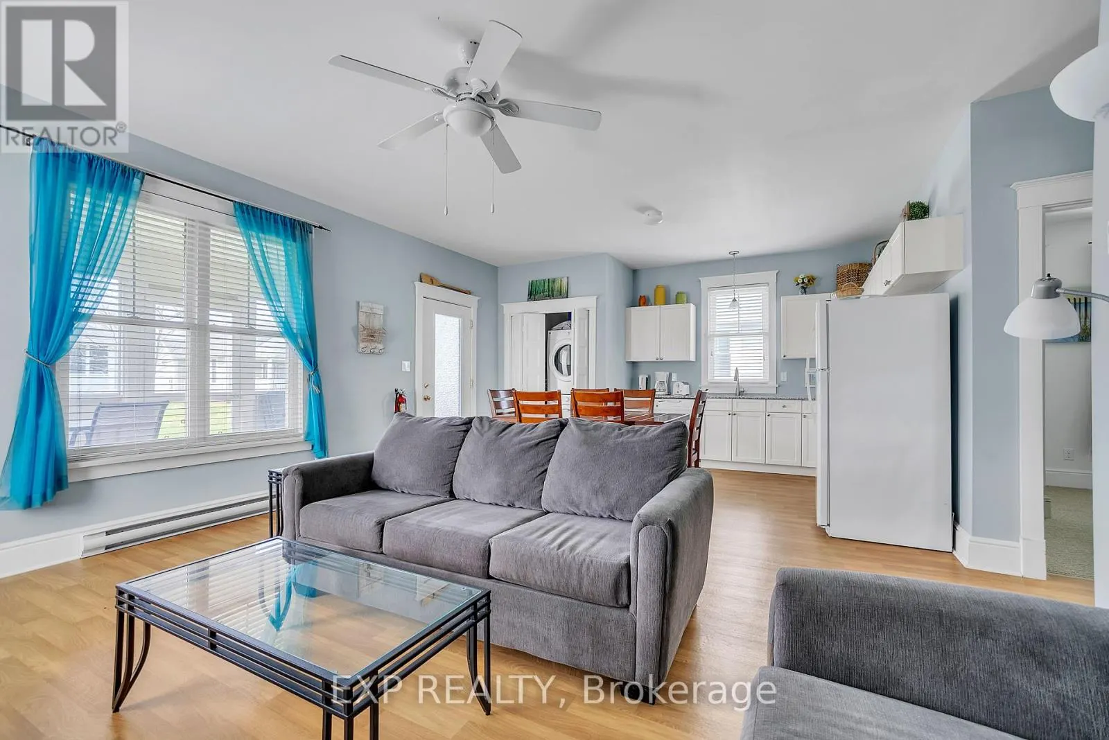 48 MEADOWVIEW LANE
