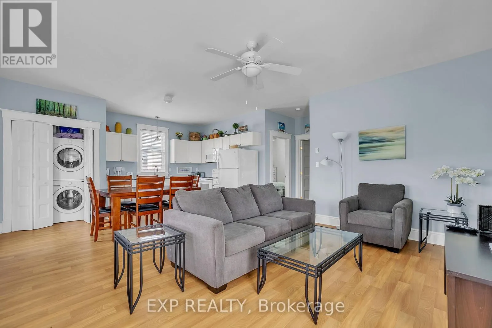48 MEADOWVIEW LANE