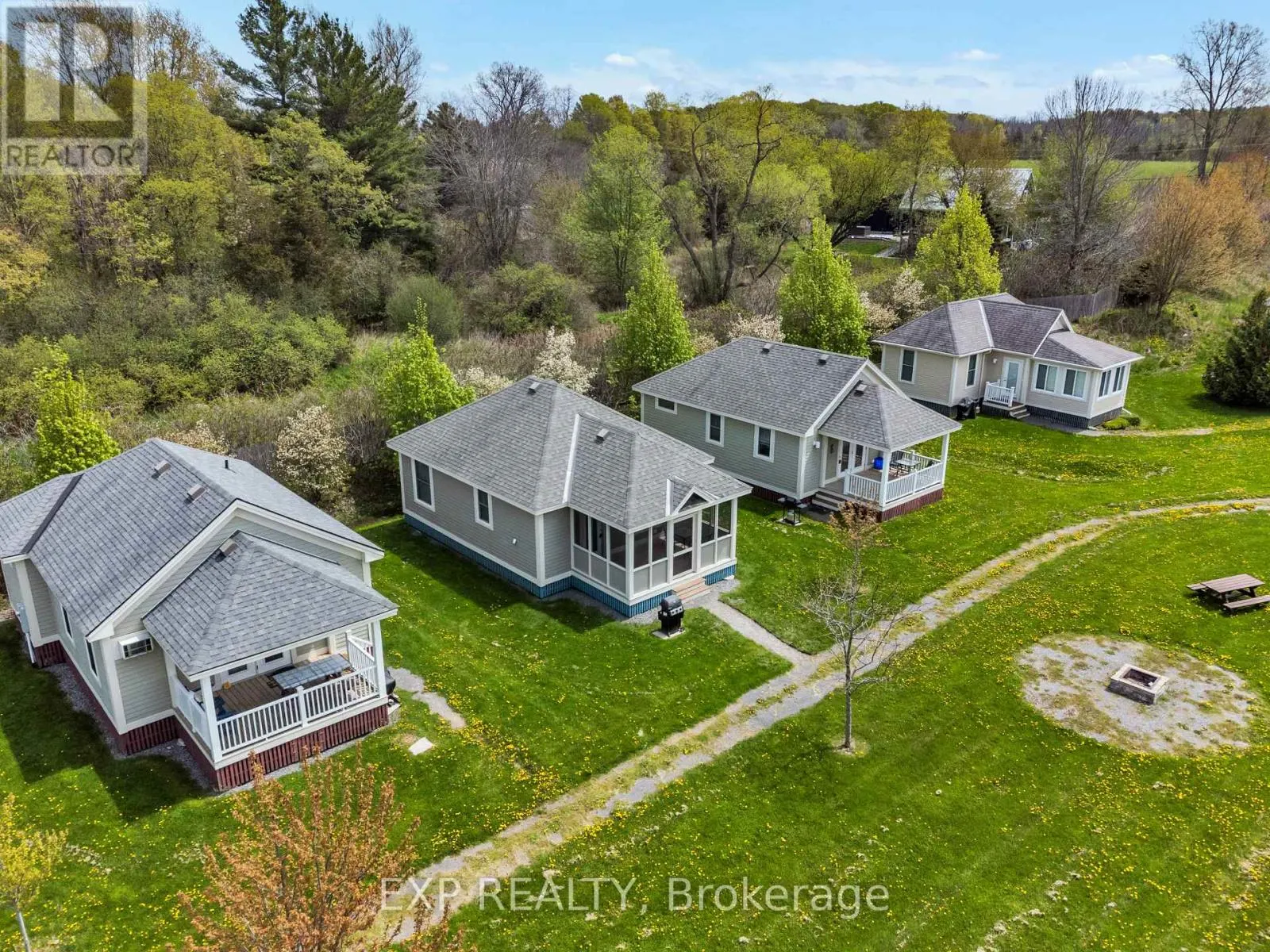 48 MEADOWVIEW LANE