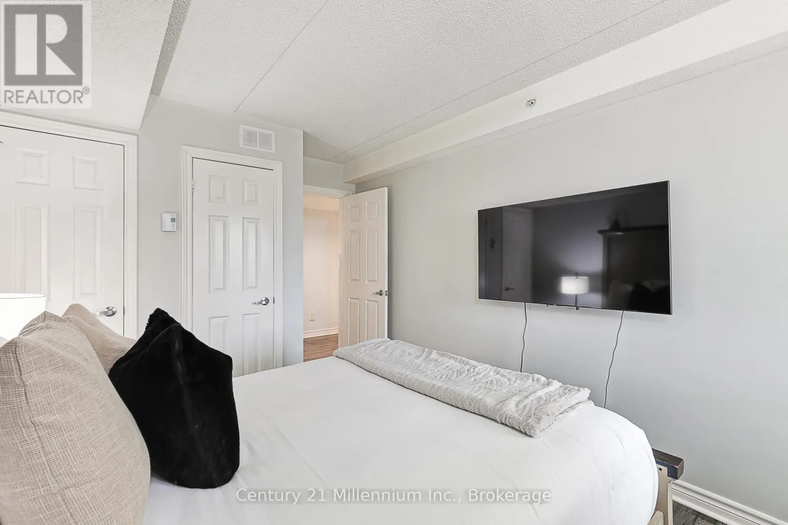 118 - 169 JOZO WEIDER BOULEVARD, #118