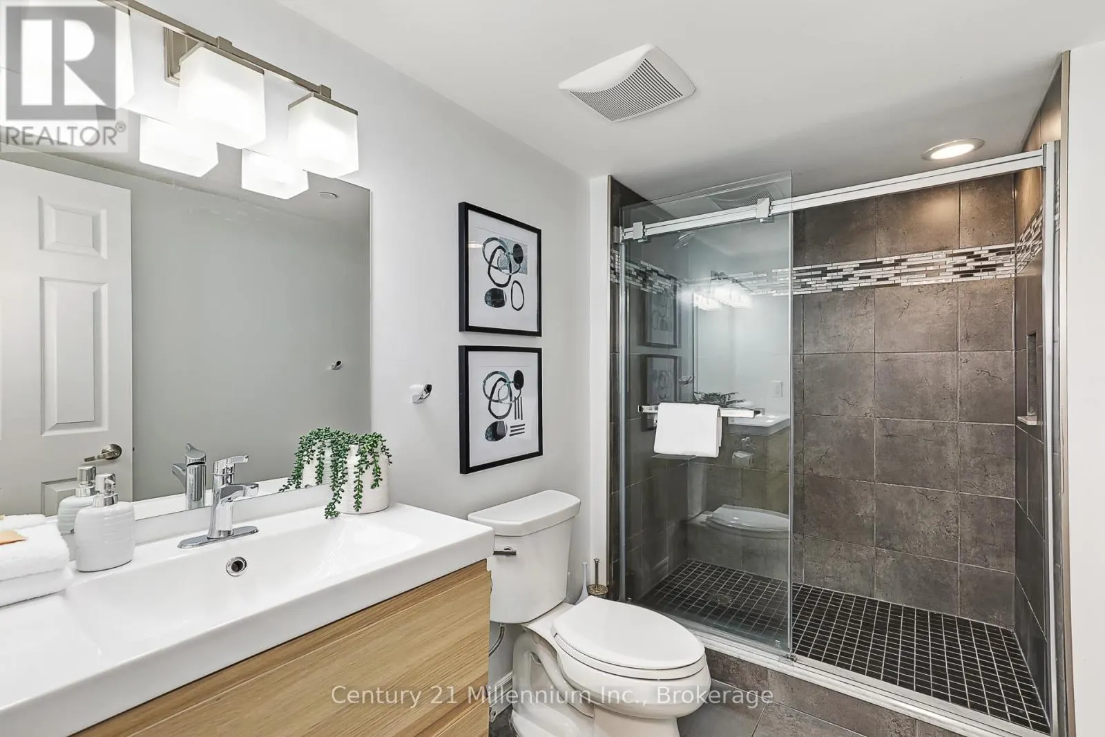 118 - 169 JOZO WEIDER BOULEVARD, #118