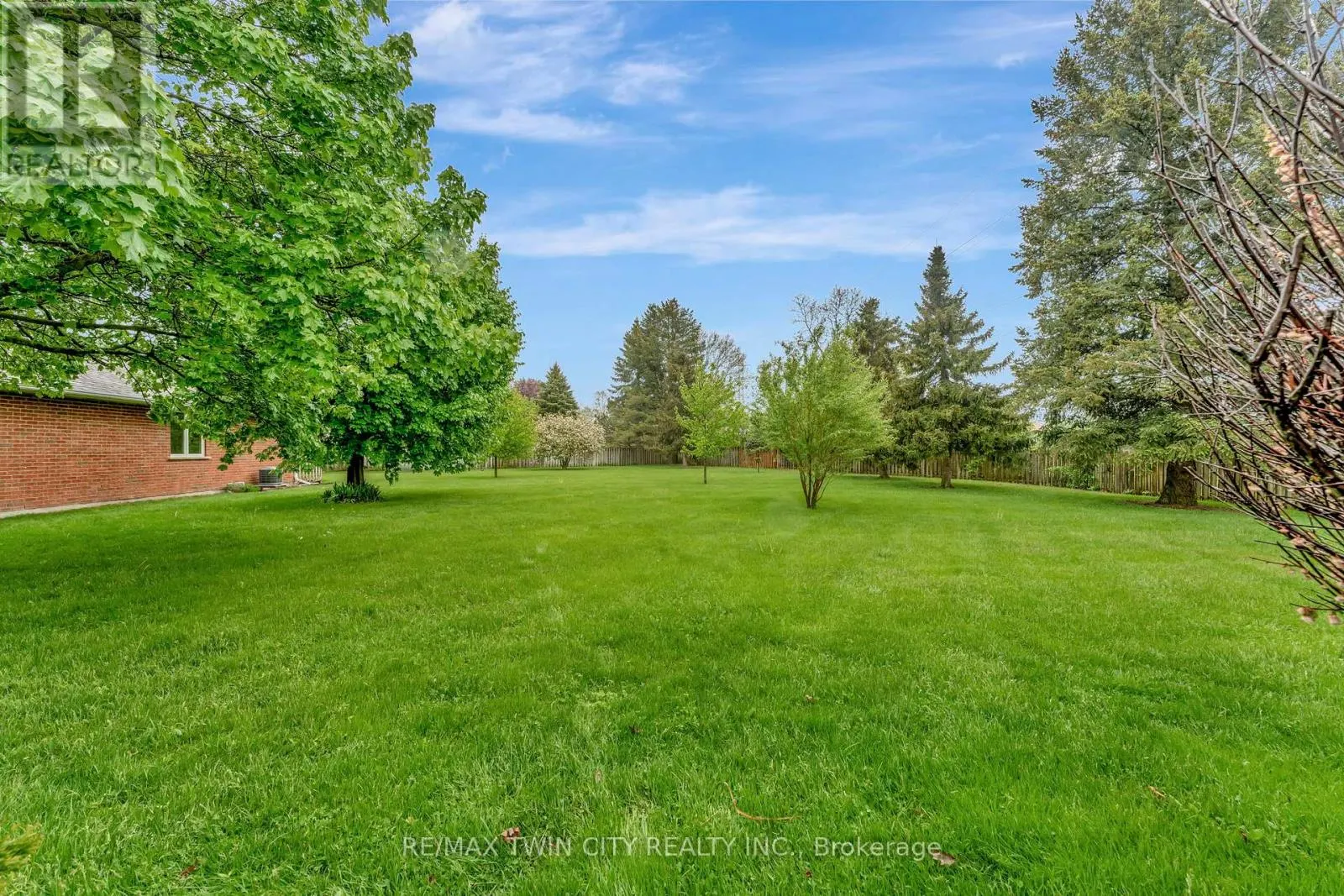 7 - 71 BEASLEY CRESCENT