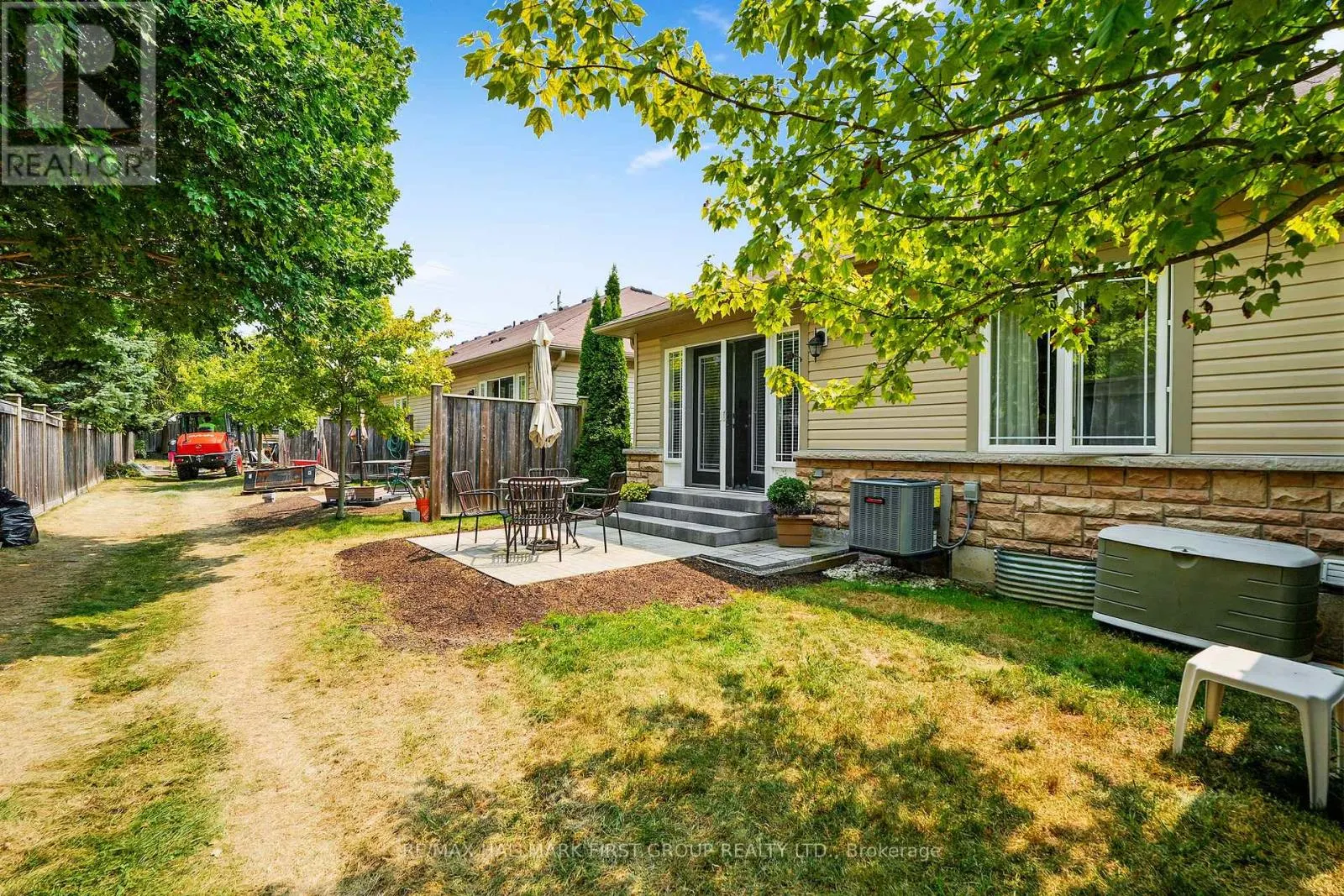 UNIT 6 - 740 CARLISLE STREET